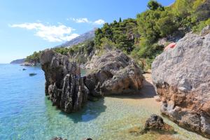 Apartments with parking space Pisak, Omis - 1009