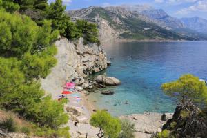 Apartments by the sea Pisak, Omis - 1006