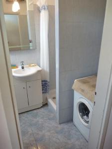 Apartments with a parking space Zadar - 13242