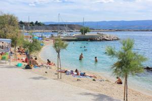 Apartments by the sea Dugi Rat, Omis - 15516