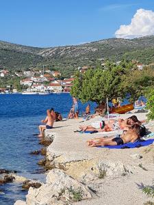 Apartments with a parking space Vinisce, Trogir - 17062