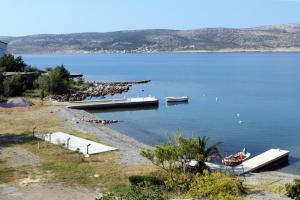 Apartments with a parking space Seline, Paklenica - 17390 