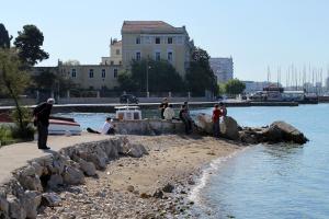 Apartments with a parking space Zadar - 17355