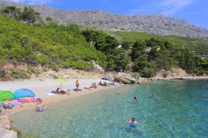 Apartments by the sea Lokva Rogoznica, Omis - 18211