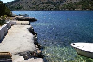 Apartments by the sea Vinisce, Trogir - 19014