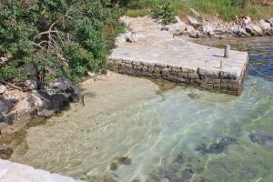 Apartments by the sea Necujam, Solta - 18993