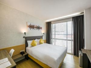 Kitzio House Hotel Huai Kwang
