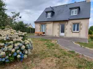 Grande maison de 4 chambres, 9 couchages proche du Mont Saint Michel