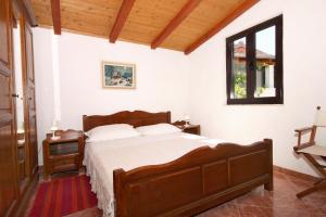 Two-Bedroom Apartment with Balcony room in Apartments by the sea Sucuraj Hvar - 6732