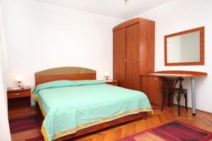 Apartments by the sea Sucuraj, Hvar - 6732