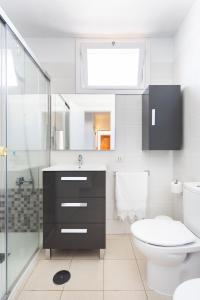 Frontline Playa las Vistas with pool, parking, sea