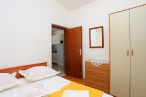 Apartments by the sea Okrug Donji, Ciovo - 6859