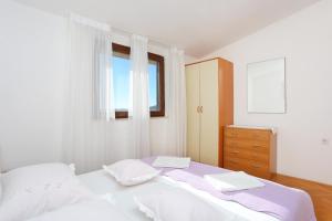 Apartments by the sea Okrug Donji, Ciovo - 6859