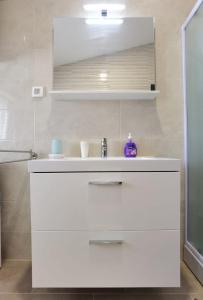 Apartments by the sea Ugljan - 19580