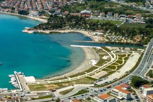 Apartments with a parking space Podstrana, Split - 19638