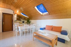 Apartments with parking space Umag - 2529