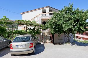 Apartments with a parking space Supetarska Draga - Donja, Rab - 4966 