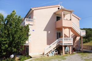 Apartments with parking space Kampor, Rab - 5029