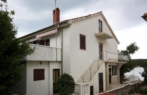Apartments by the sea Barbat, Rab - 4975 