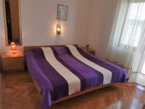 Apartments by the sea Barbat, Rab - 4975