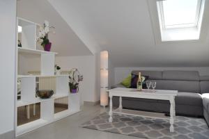 Apartments and rooms by the sea Barbat, Rab - 4973