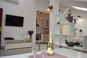 Apartments and rooms by the sea Barbat, Rab - 4973