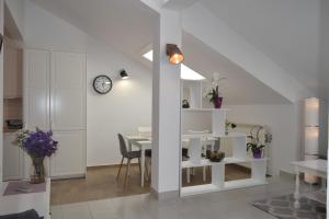 Apartments and rooms by the sea Barbat, Rab - 4973