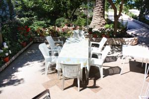 Apartments by the sea Barbat, Rab - 4978 