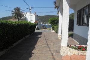 Apartments by the sea Supetarska Draga - Donja, Rab - 5030