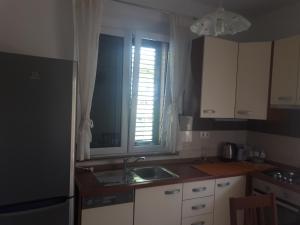 Apartments and rooms with parking space Jelsa, Hvar - 4028