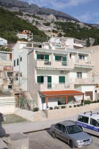 Apartments by the sea Pisak, Omis - 4815