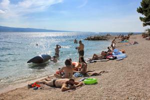 Apartments by the sea Nemira, Omis - 4834