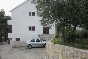 Family friendly apartments with a swimming pool Mundanije, Rab - 5072