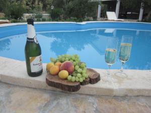 Family friendly apartments with a swimming pool Mundanije Rab 5072