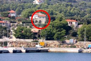 Seaside apartments with a swimming pool Rogac, Solta - 5183 