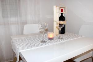 Family-friendly apartments with swimming pool Rogac, Solta - 5183