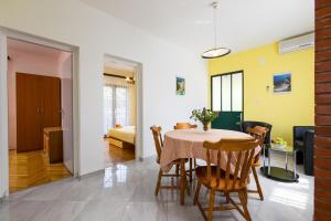 Apartments by the sea Razanj, Rogoznica - 4838