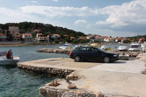 Apartments by the sea Tisno, Murter - 5142