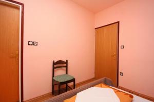 Family-friendly apartments with swimming pool Mundanije, Rab - 5072