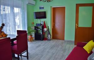 Apartments with parking space Kampor, Rab - 5000
