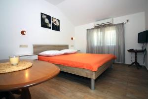 Studio with Balcony and Sea View room in Apartments and rooms by the sea Tisno Murter - 5106