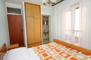 Apartments and rooms with parking space Palit, Rab - 5061