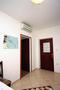 Apartments and rooms by the sea Palit, Rab - 5044