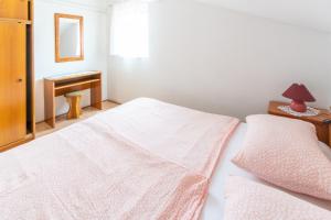 Apartments and rooms by the sea Palit, Rab - 5010