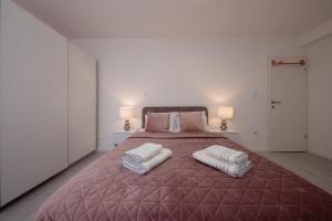 Apartments with parking space Banjol, Rab - 5041