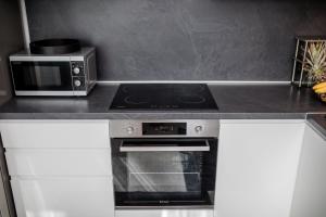 Apartments with parking space Banjol, Rab - 5041