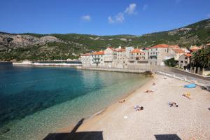 Apartments by the sea Komiza, Vis - 8533