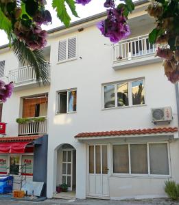 Apartments by the sea Drvenik Donja vala, Makarska - 6756