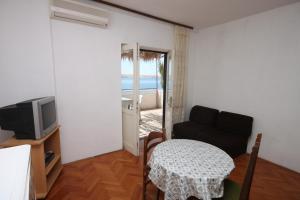 Apartments by the sea Kustici, Pag - 6449