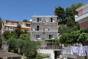Apartments by the sea Podgora, Makarska - 6774 